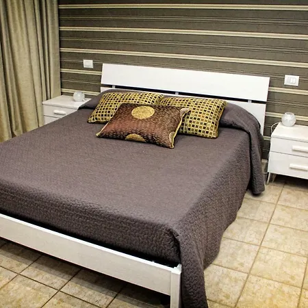 Viabrin 32 Bed & Breakfast 2*